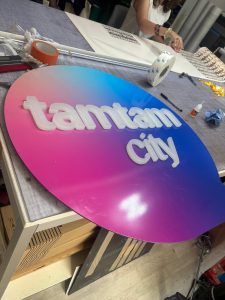 Enseigne lumineuse dibond caisson tamtamcity Nice 